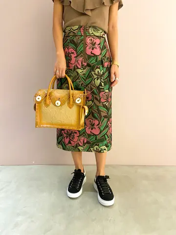 ORIGINATED IN GRACE CONTINENTAL yukimi yonee コーディネート画像