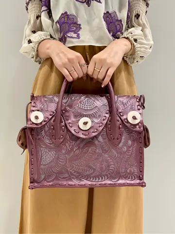 ORIGINATED IN GRACE CONTINENTAL 志田　悠 コーディネート画像