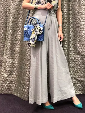 ORIGINATED IN GRACE CONTINENTAL 亀田 未希 コーディネート画像