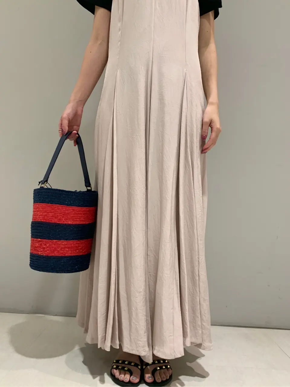 ORIGINATED IN GRACE CONTINENTAL saki コーディネート画像