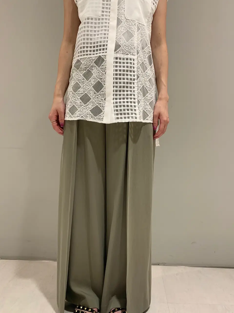 ORIGINATED IN GRACE CONTINENTAL saki コーディネート画像