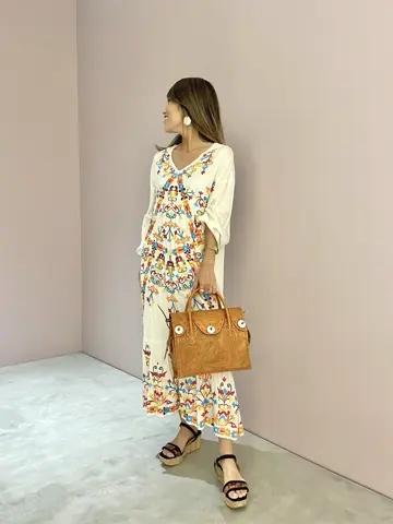 ORIGINATED IN GRACE CONTINENTAL yukimi yonee コーディネート画像