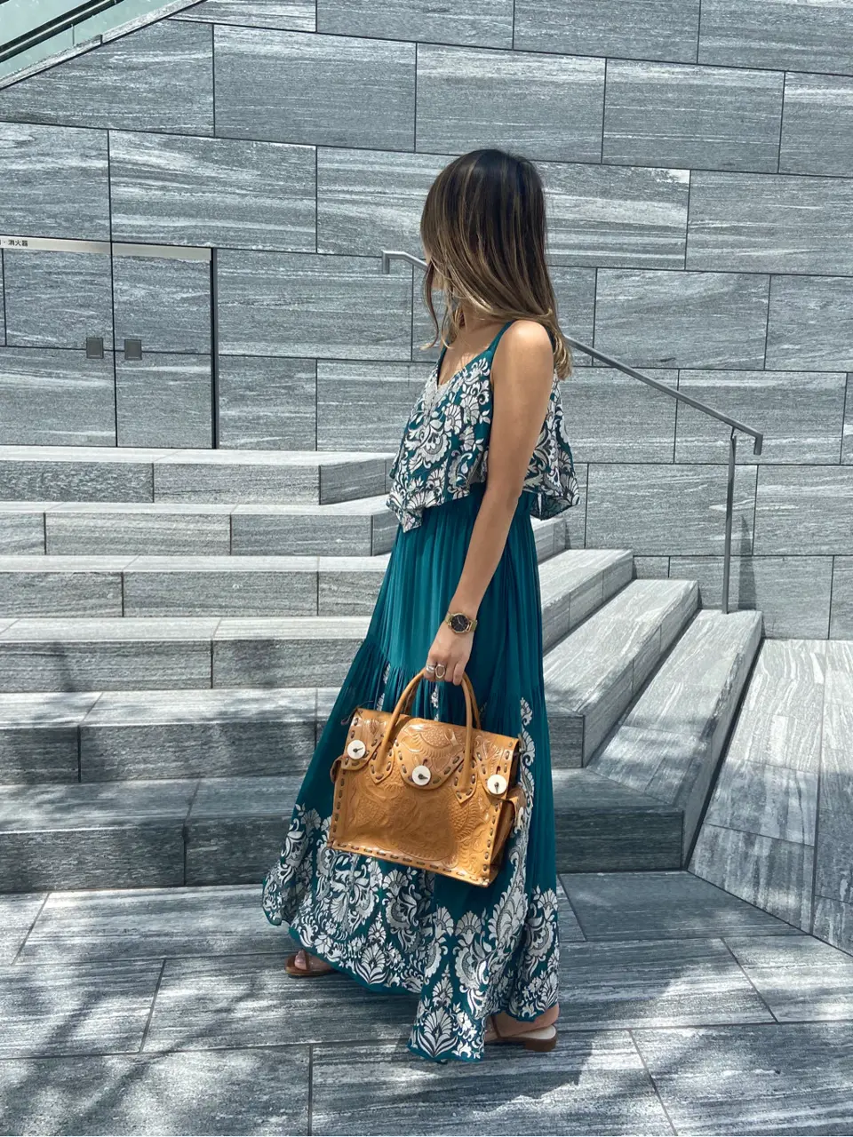 ORIGINATED IN GRACE CONTINENTAL yukimi yonee コーディネート画像