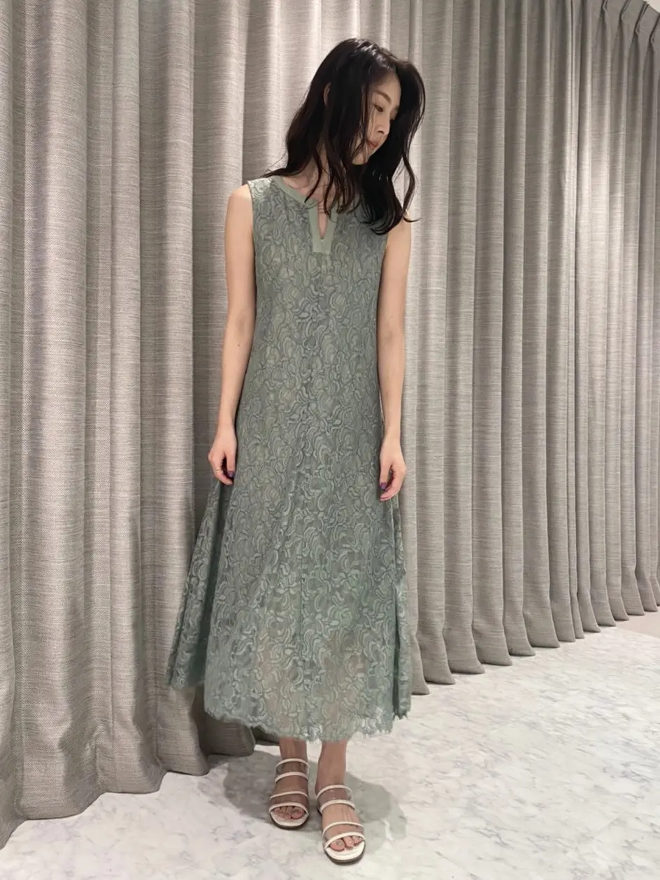  saki コーディネート画像