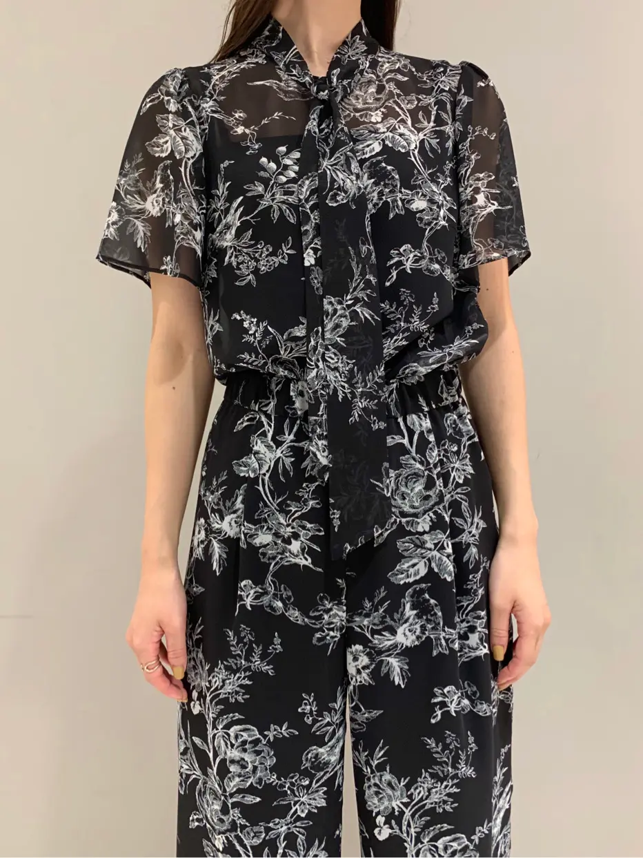 ORIGINATED IN GRACE CONTINENTAL saki コーディネート画像