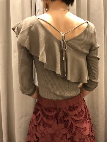 ORIGINATED IN GRACE CONTINENTAL 亀田 未希 コーディネート画像