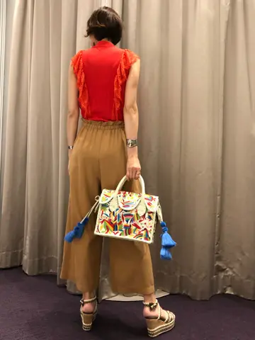 ORIGINATED IN GRACE CONTINENTAL 亀田 未希 コーディネート画像