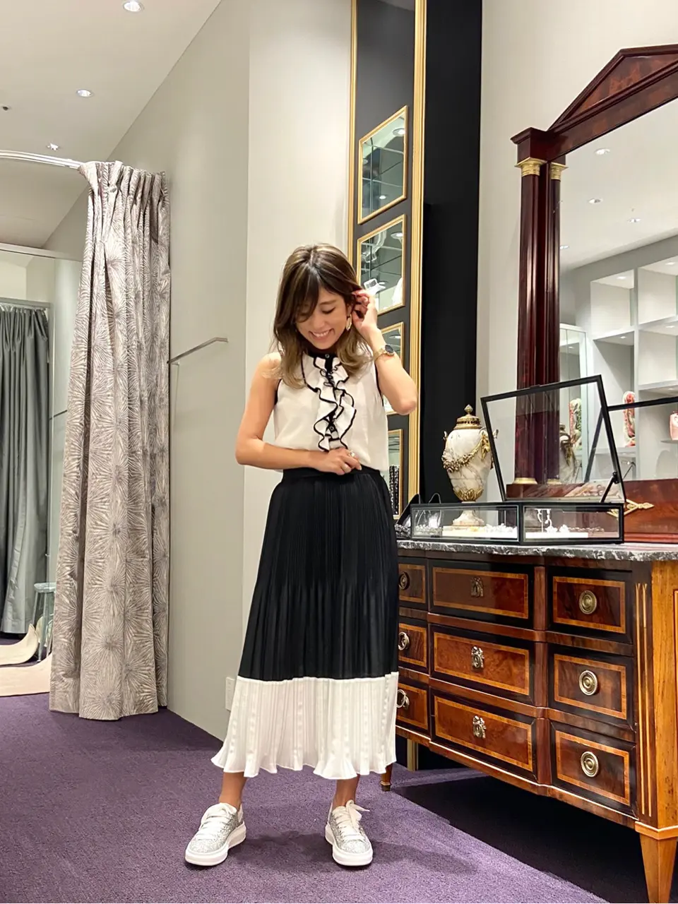 ORIGINATED IN GRACE CONTINENTAL yukimi yonee コーディネート画像