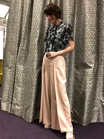 ORIGINATED IN GRACE CONTINENTAL 亀田 未希 コーディネート画像