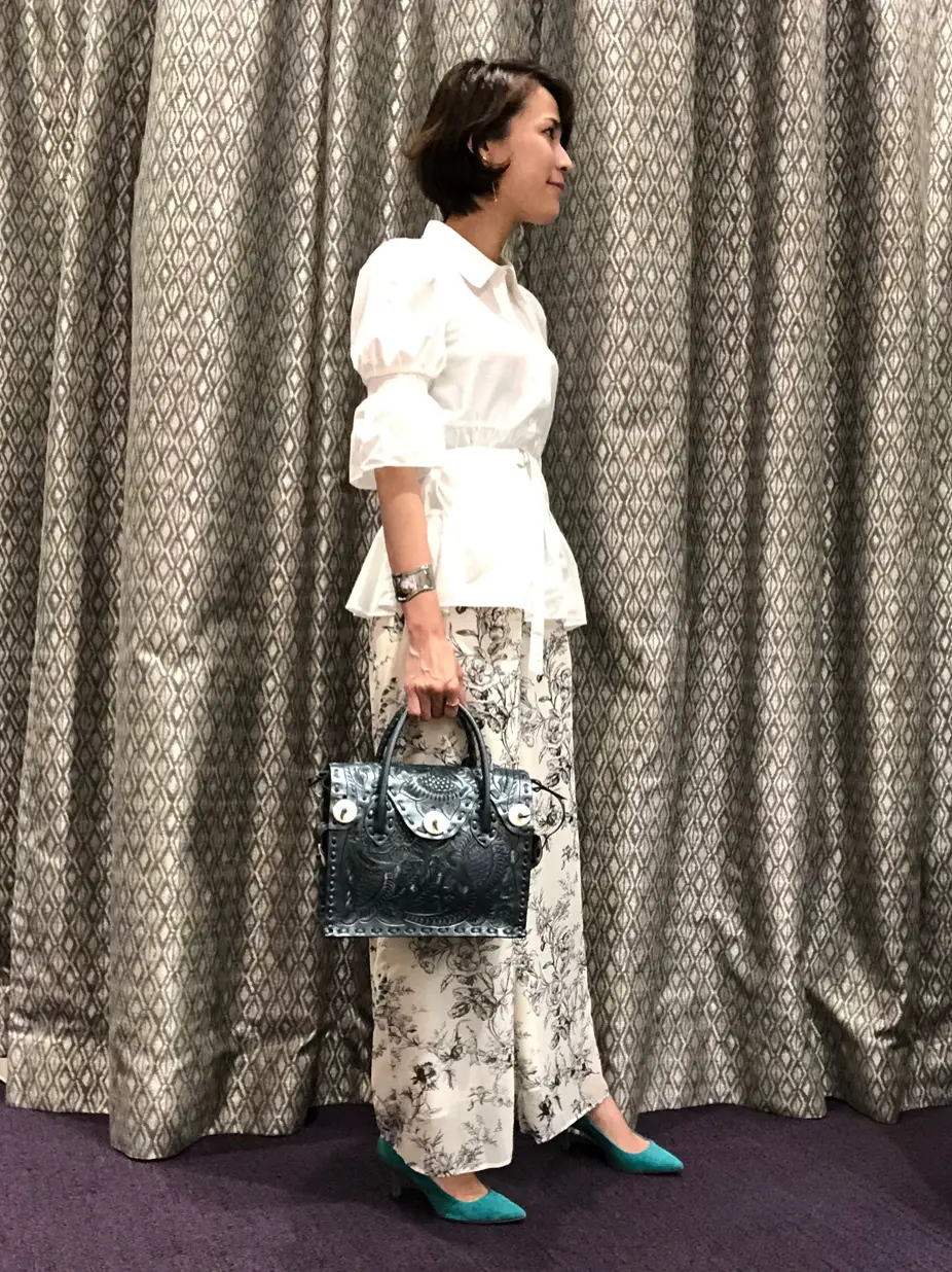 ORIGINATED IN GRACE CONTINENTAL 亀田 未希 コーディネート画像