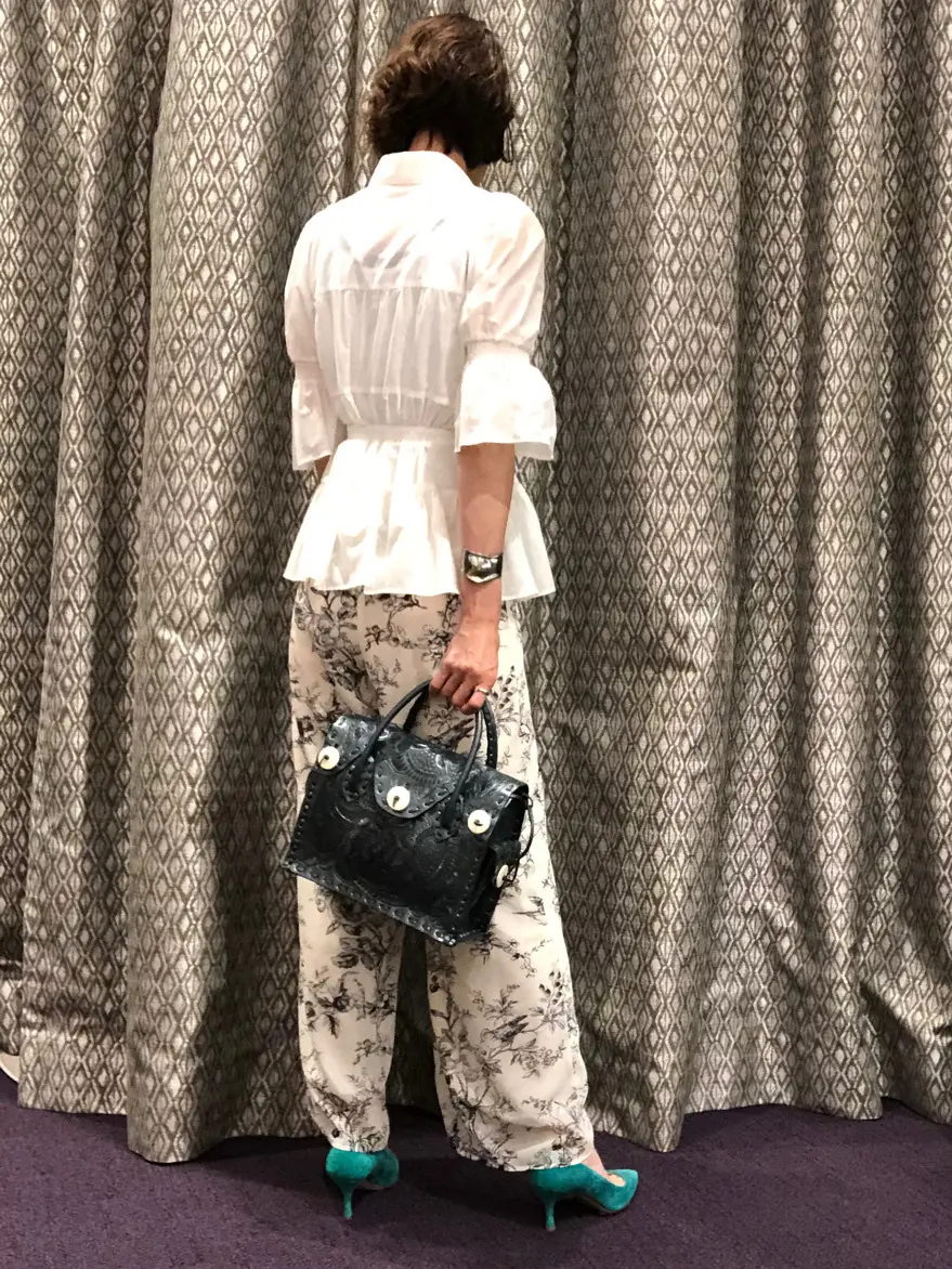 ORIGINATED IN GRACE CONTINENTAL 亀田 未希 コーディネート画像