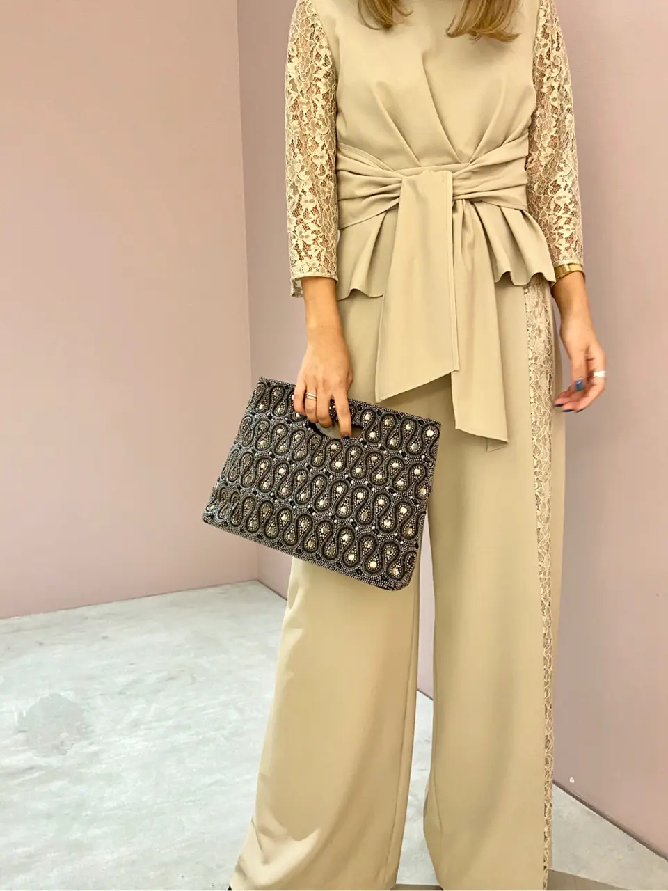 ORIGINATED IN GRACE CONTINENTAL yukimi yonee コーディネート画像