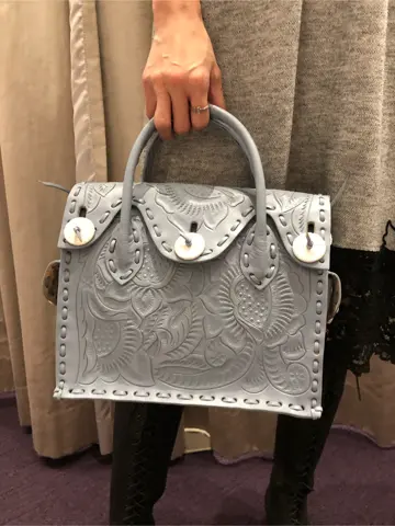 ORIGINATED IN GRACE CONTINENTAL 亀田 未希 コーディネート画像