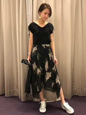 ORIGINATED IN GRACE CONTINENTAL 亀田 未希 コーディネート画像