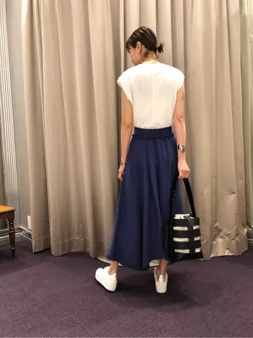 ORIGINATED IN GRACE CONTINENTAL 亀田 未希 コーディネート画像