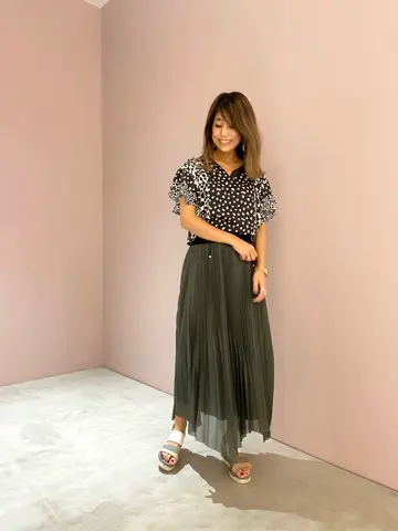 ORIGINATED IN GRACE CONTINENTAL yukimi yonee コーディネート画像