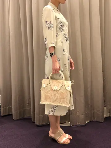 ORIGINATED IN GRACE CONTINENTAL 亀田 未希 コーディネート画像