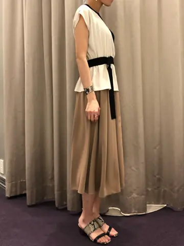 ORIGINATED IN GRACE CONTINENTAL 亀田 未希 コーディネート画像