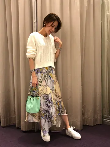 ORIGINATED IN GRACE CONTINENTAL 亀田 未希 コーディネート画像