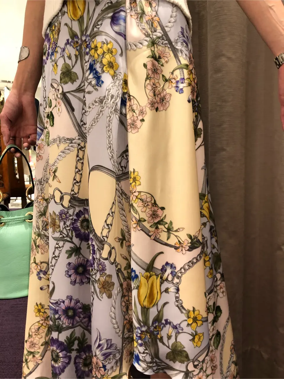 ORIGINATED IN GRACE CONTINENTAL 亀田 未希 コーディネート画像