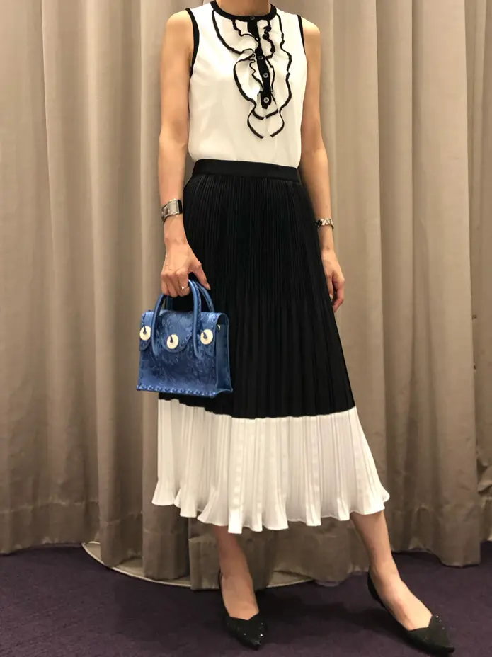 ORIGINATED IN GRACE CONTINENTAL 亀田 未希 コーディネート画像