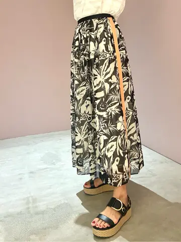 ORIGINATED IN GRACE CONTINENTAL yukimi yonee コーディネート画像