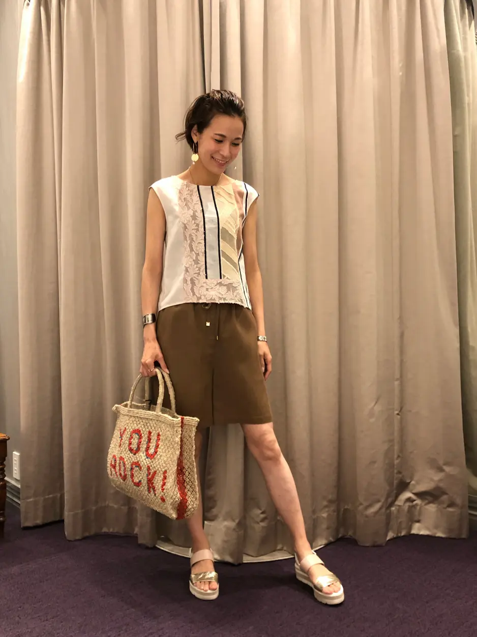 ORIGINATED IN GRACE CONTINENTAL 亀田 未希 コーディネート画像