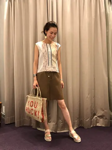 ORIGINATED IN GRACE CONTINENTAL 亀田 未希 コーディネート画像