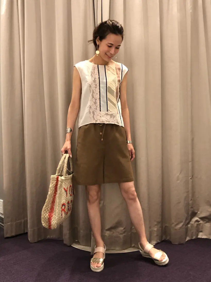 ORIGINATED IN GRACE CONTINENTAL 亀田 未希 コーディネート画像