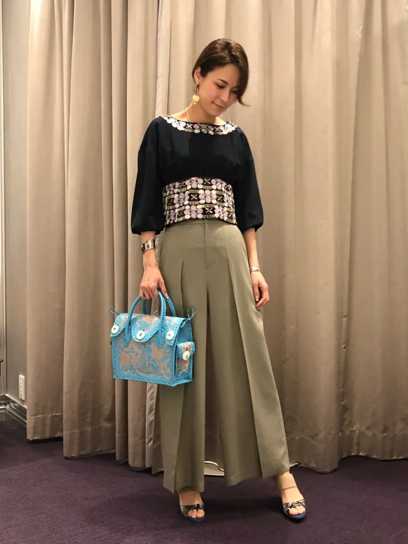 ORIGINATED IN GRACE CONTINENTAL 亀田 未希 コーディネート画像