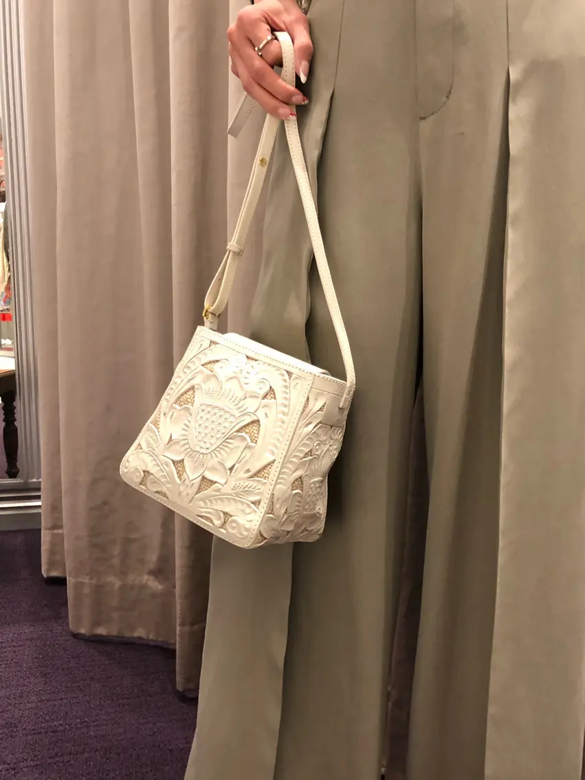 ORIGINATED IN GRACE CONTINENTAL 亀田 未希 コーディネート画像