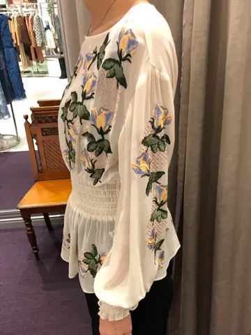 ORIGINATED IN GRACE CONTINENTAL 亀田 未希 コーディネート画像