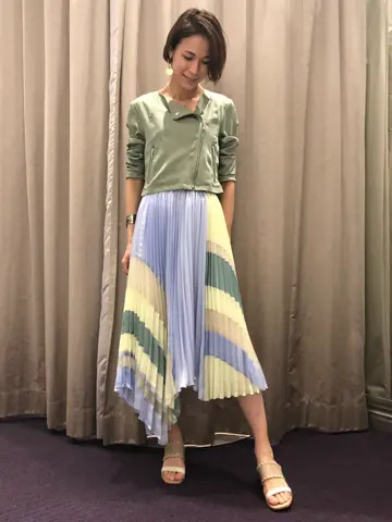 ORIGINATED IN GRACE CONTINENTAL 亀田 未希 コーディネート画像