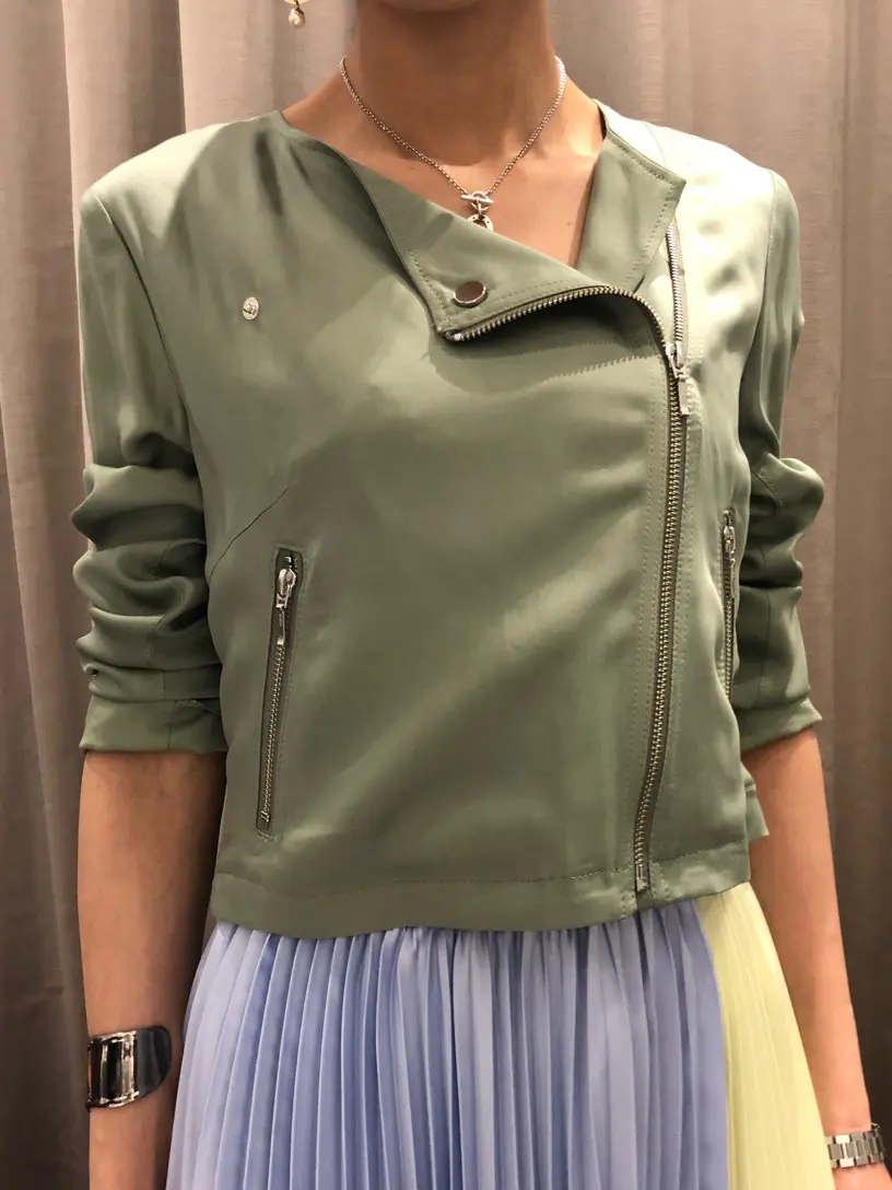 ORIGINATED IN GRACE CONTINENTAL 亀田 未希 コーディネート画像