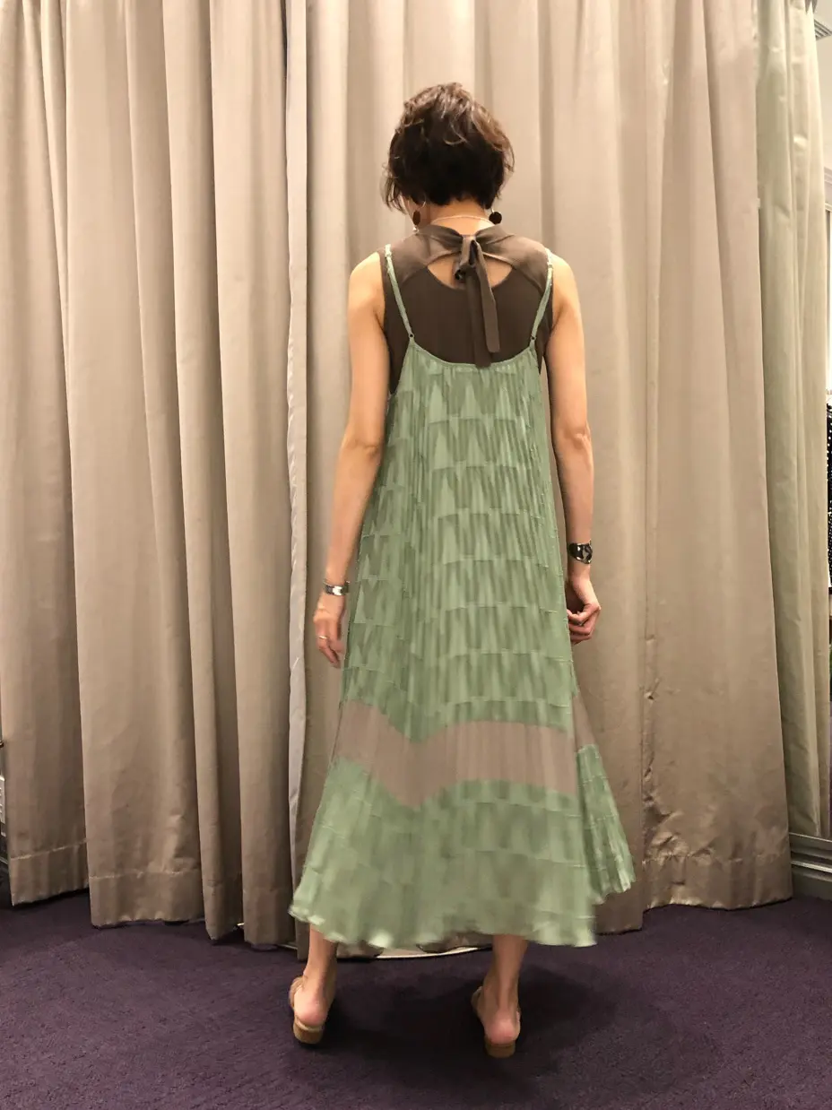 ORIGINATED IN GRACE CONTINENTAL 亀田 未希 コーディネート画像