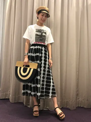 ORIGINATED IN GRACE CONTINENTAL 亀田 未希 コーディネート画像