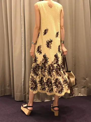 ORIGINATED IN GRACE CONTINENTAL 亀田 未希 コーディネート画像