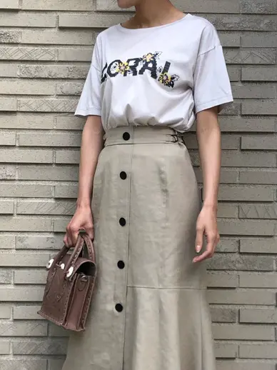 ORIGINATED IN GRACE CONTINENTAL 亀田 未希 コーディネート画像