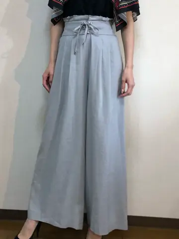 ORIGINATED IN GRACE CONTINENTAL 亀田 未希 コーディネート画像