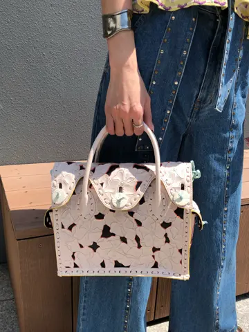 ORIGINATED IN GRACE CONTINENTAL 亀田 未希 コーディネート画像