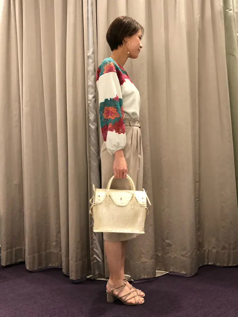 ORIGINATED IN GRACE CONTINENTAL 亀田 未希 コーディネート画像