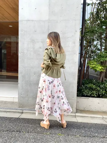 ORIGINATED IN GRACE CONTINENTAL yukimi yonee コーディネート画像