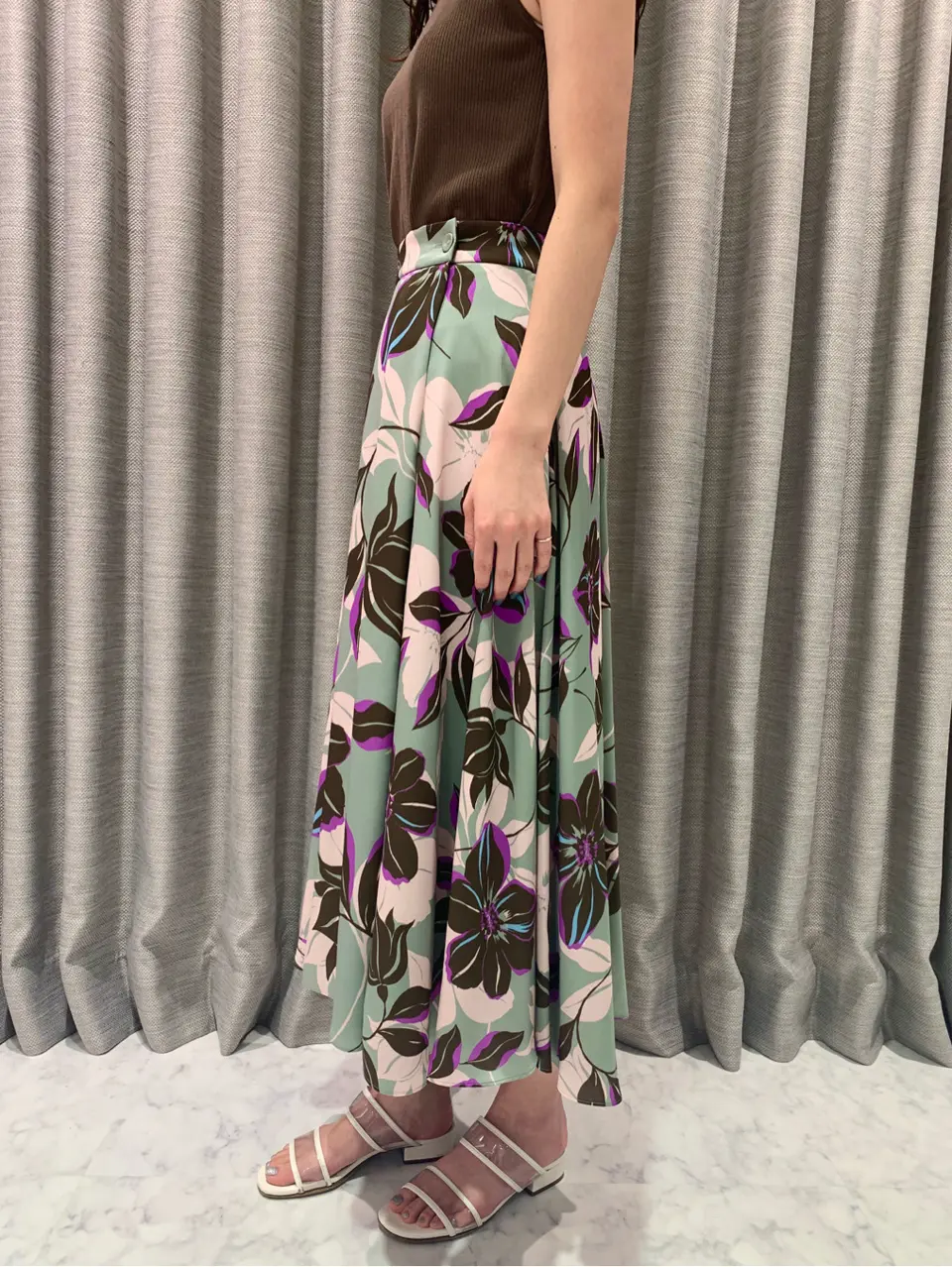 ORIGINATED IN GRACE CONTINENTAL saki コーディネート画像