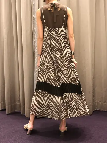 ORIGINATED IN GRACE CONTINENTAL 亀田 未希 コーディネート画像