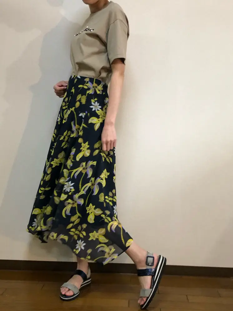 ORIGINATED IN GRACE CONTINENTAL 亀田 未希 コーディネート画像