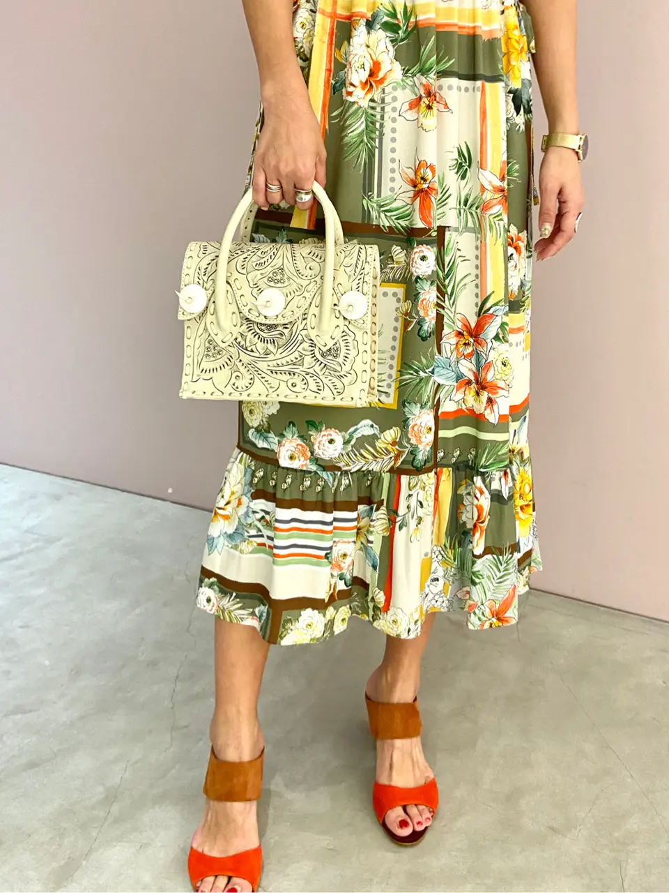 ORIGINATED IN GRACE CONTINENTAL yukimi yonee コーディネート画像