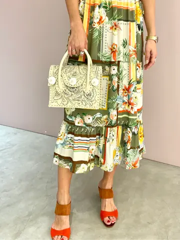 ORIGINATED IN GRACE CONTINENTAL yukimi yonee コーディネート画像