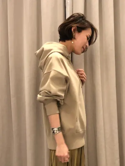 ORIGINATED IN GRACE CONTINENTAL 亀田 未希 コーディネート画像