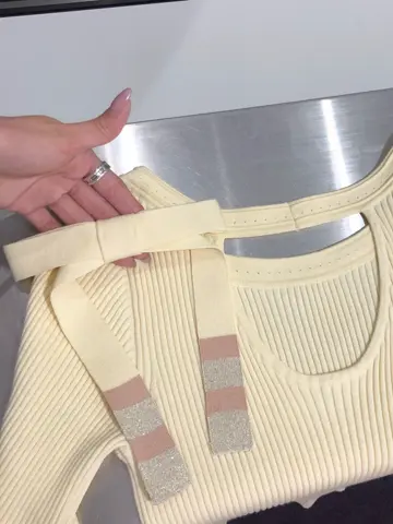 ORIGINATED IN GRACE CONTINENTAL 亀田 未希 コーディネート画像