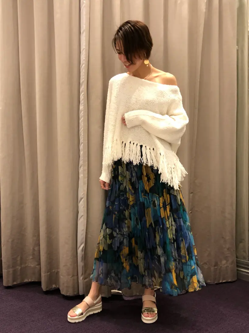 ORIGINATED IN GRACE CONTINENTAL 亀田 未希 コーディネート画像